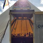 Lyngenfjord * שיבוטן
