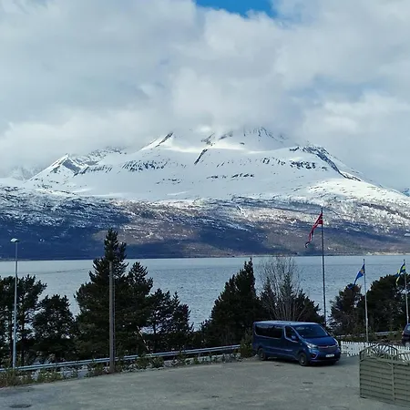 Lyngenfjord ホテル シーボットン