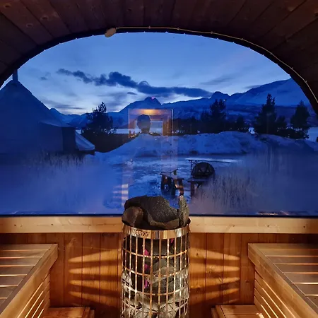 Lyngenfjord Hotell *